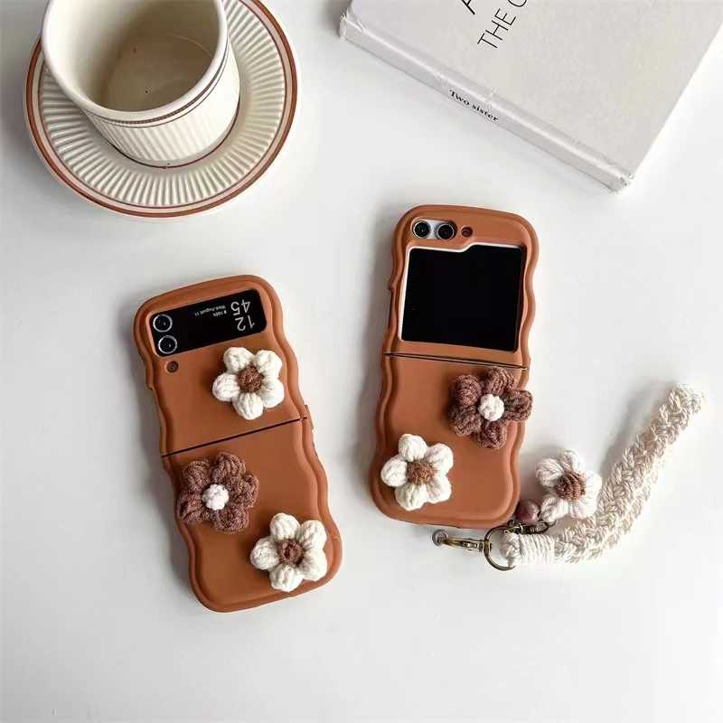 For Samsung Galaxy Z Flip 3 4 5 6 Luxuxy Unique Flower Strap Wrist Anti Drop Wave Phone Case Cover