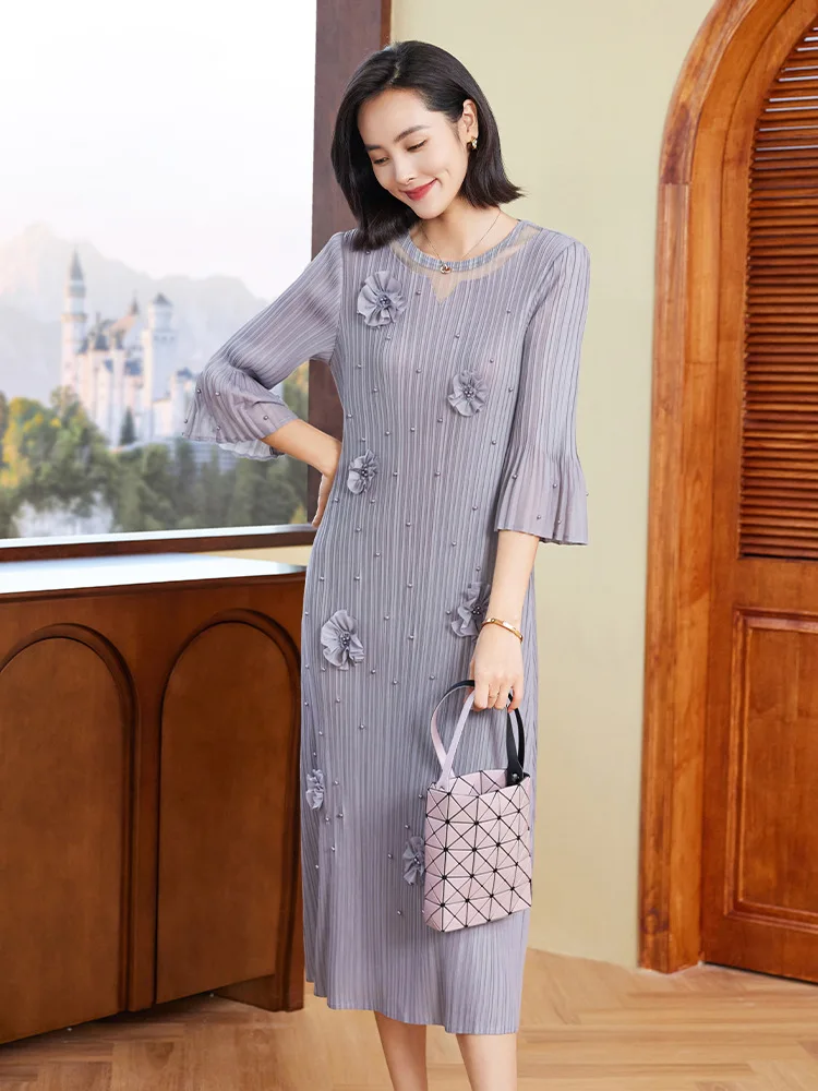 

2023 New Arrival Large Size Pleated Solid Color Dress For Women