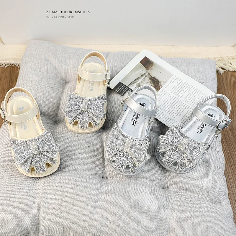 

Летние открытые сандалии для девочек, модные детские повседневные сандалии принцессы с бантом и стразами, детские сандалии на плоской подошве для свадебной вечеринки