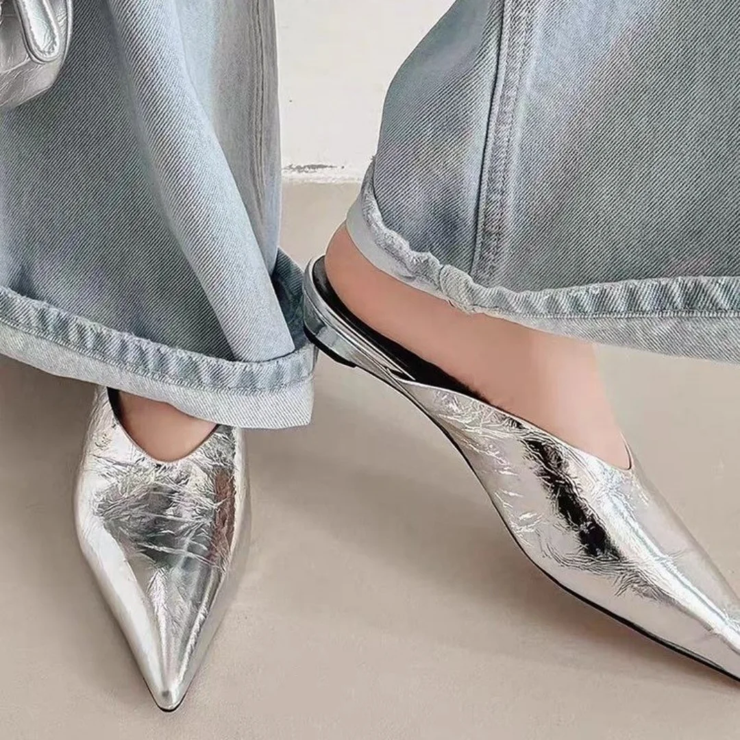 

2026 Summer Women's Pointed Toe Soft Leather Low Heel Mules Comfortable Lazy Slides Simple Elegant Fairy Style High Heel Sandals