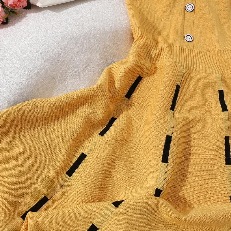 2024 giallo/nero kWomen lavorato a maglia sexy con cinturino per spaghetti mini abito estivo casual abiti da maglione abiti streetwear