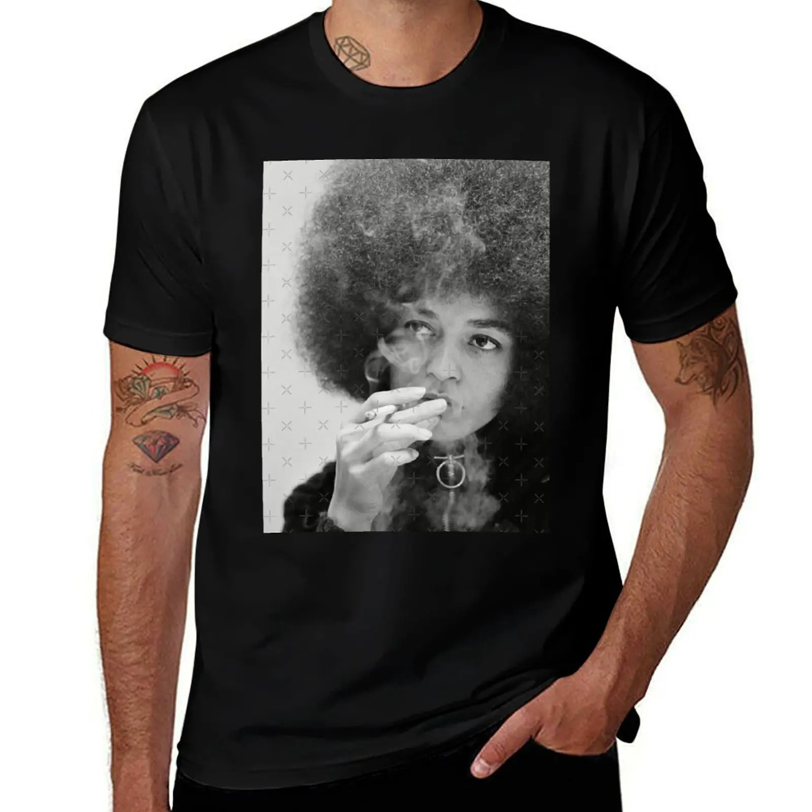 

Angela Davis Smoking T-Shirt t shirt man plain t shirt custom print t shirts for man cotton T-Shirt