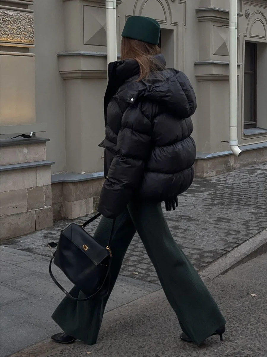 الشتاء الأسود الدافئة مقنعين أسفل سترة الإناث فضفاضة للماء نفخة السترات النساء الأبيض بطة أسفل باركر سستة القطن أبلى