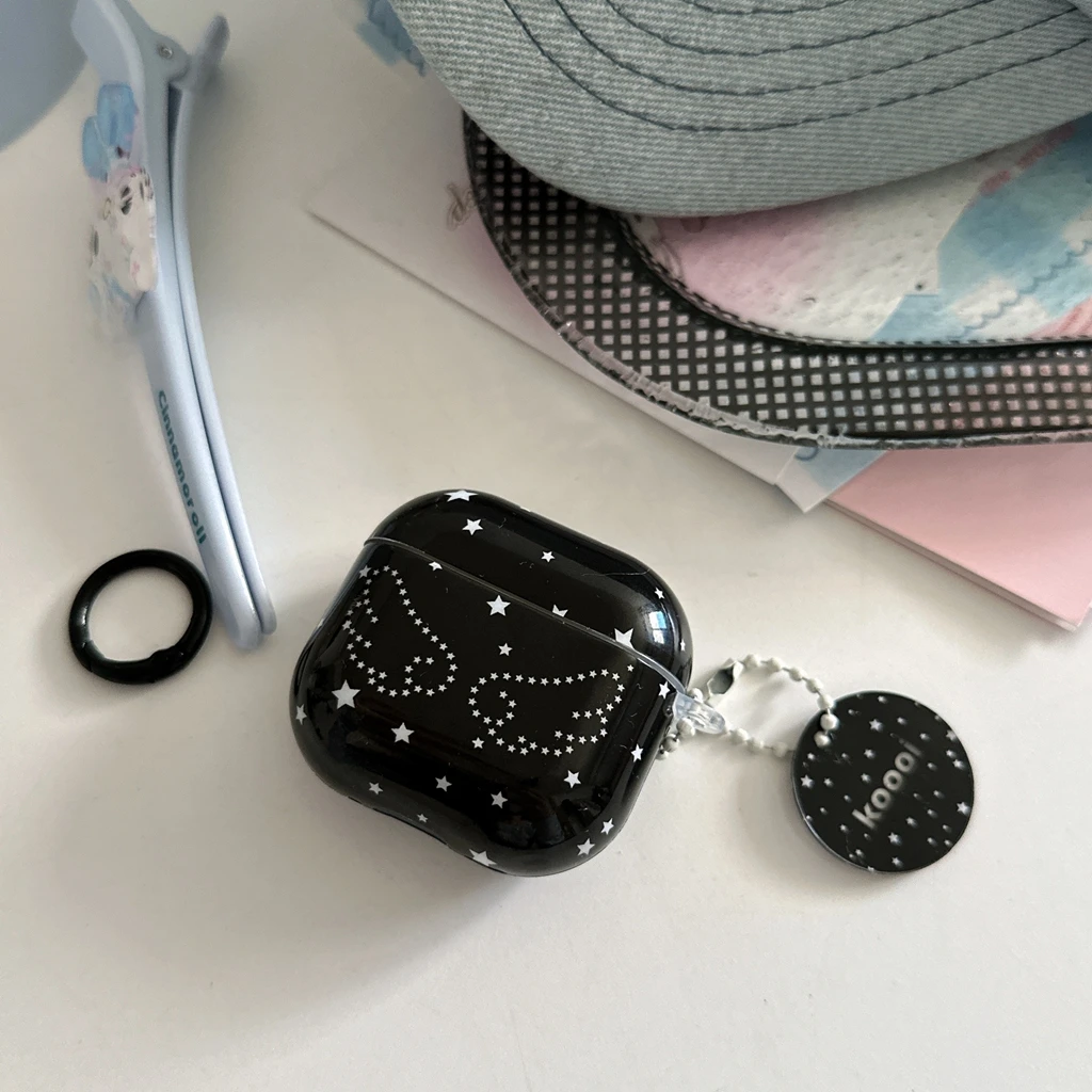 

Простой чехол для наушников с черным фоном, звездами, крыльями, кругом и буквой, с подвеской, ударопрочный, для AirPods 1, 2, 3, 4, Pro 2