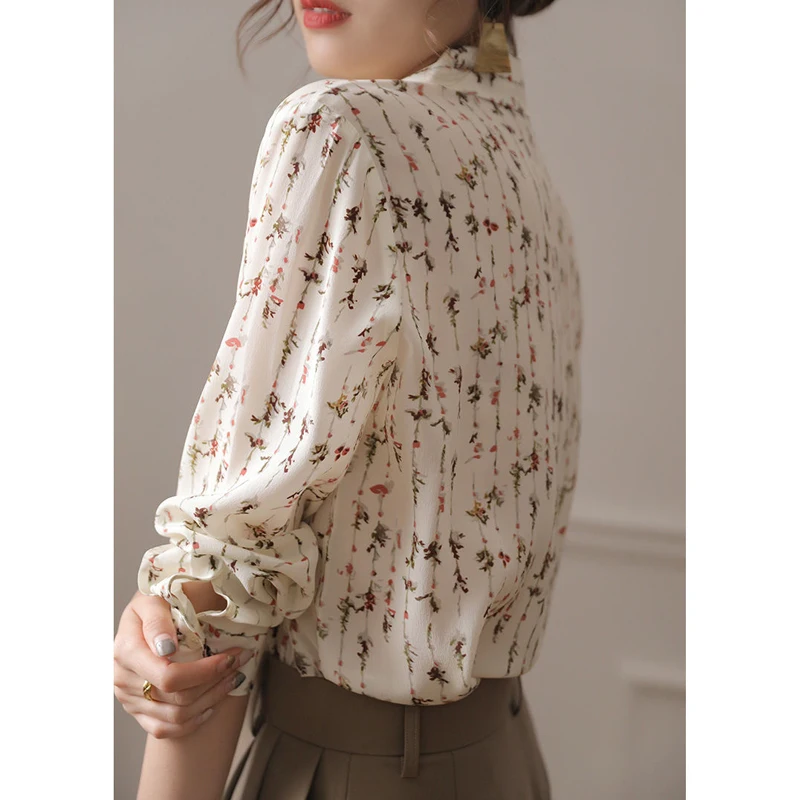 Blusa de manga larga con estampado Floral para mujer, camisa elegante con botones, moda coreana, informal, para oficina, primavera y otoño