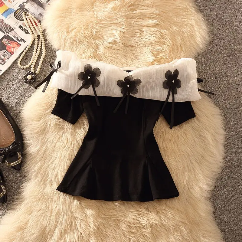 French three-dimensional flower short sleeved T-shirt for women, Xia Chunyi, one shoulder, waist cinched, pleated skirt top