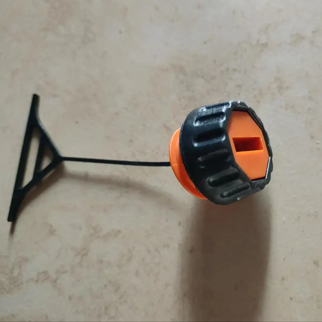 

1pcs Fuel Cap For Stihl 021 023 025 029 034 036 038 039 044 046 048 0000-350-0520