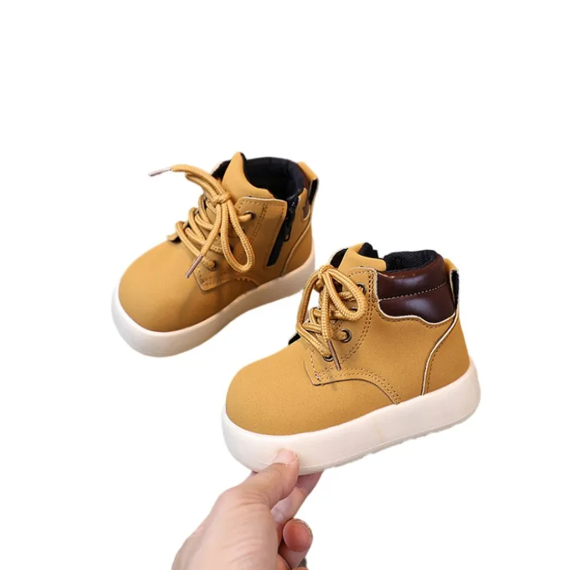 

Сапоги с большой головкой для девочек, осеннее издание 2025, детские высокие сапоги на плоской подошве с боковой молнией для мальчиков, повседневные модные сапоги для лошадей, размеры 21–30 лет