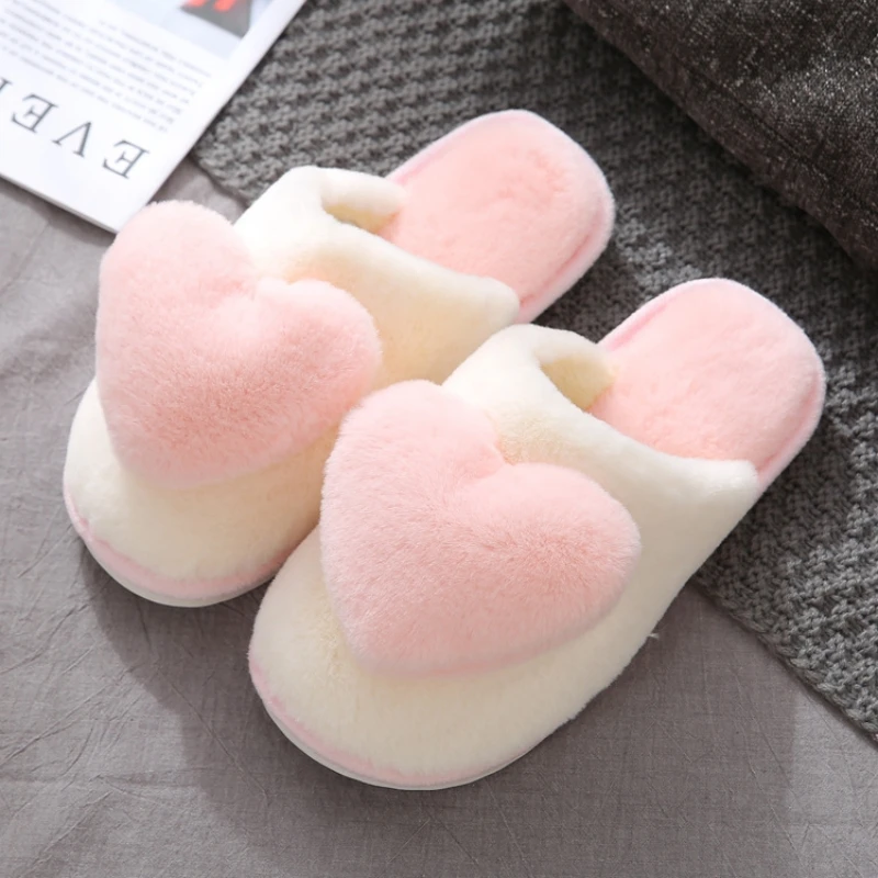 Winter Warm Heart Pattern Cotton Slippers Women Indoor Casual Comfortable Sandals Men Faux Fur Thicken Plush Sandals Adult Shoes view 3
