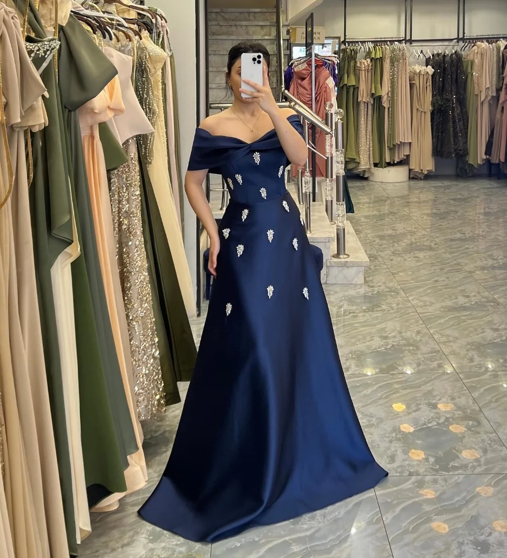 

Индивидуальные длинные платья трапециевидной формы с открытыми плечами и складками Pastrol Charmeuse, элегантные на заказ