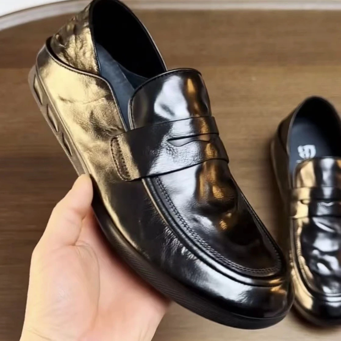 

Новая мужская обувь, повседневная обувь из коровьей кожи, уличная модная обувь для отдыха на плоской подошве, лоферы без шнуровки на мягкой подошве