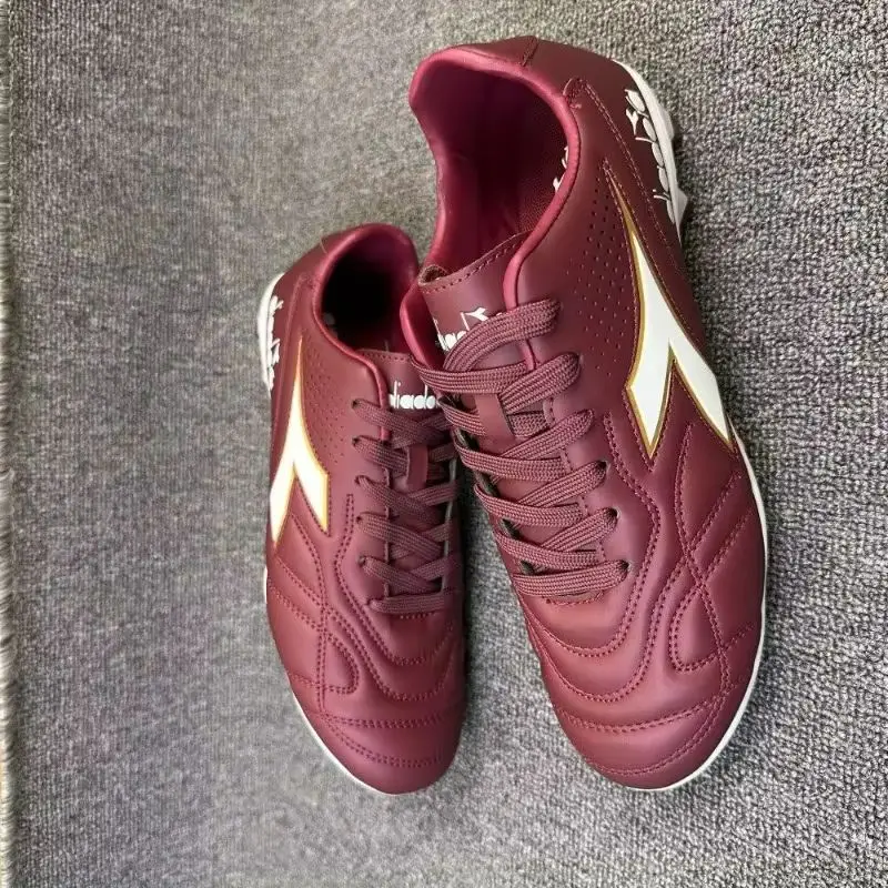 Original Brand Football Shoes Mesh Breathable Outdoor Long Spike Shoes Comfortable Soccer Shoe Top Quality Gym Training Shoe Men