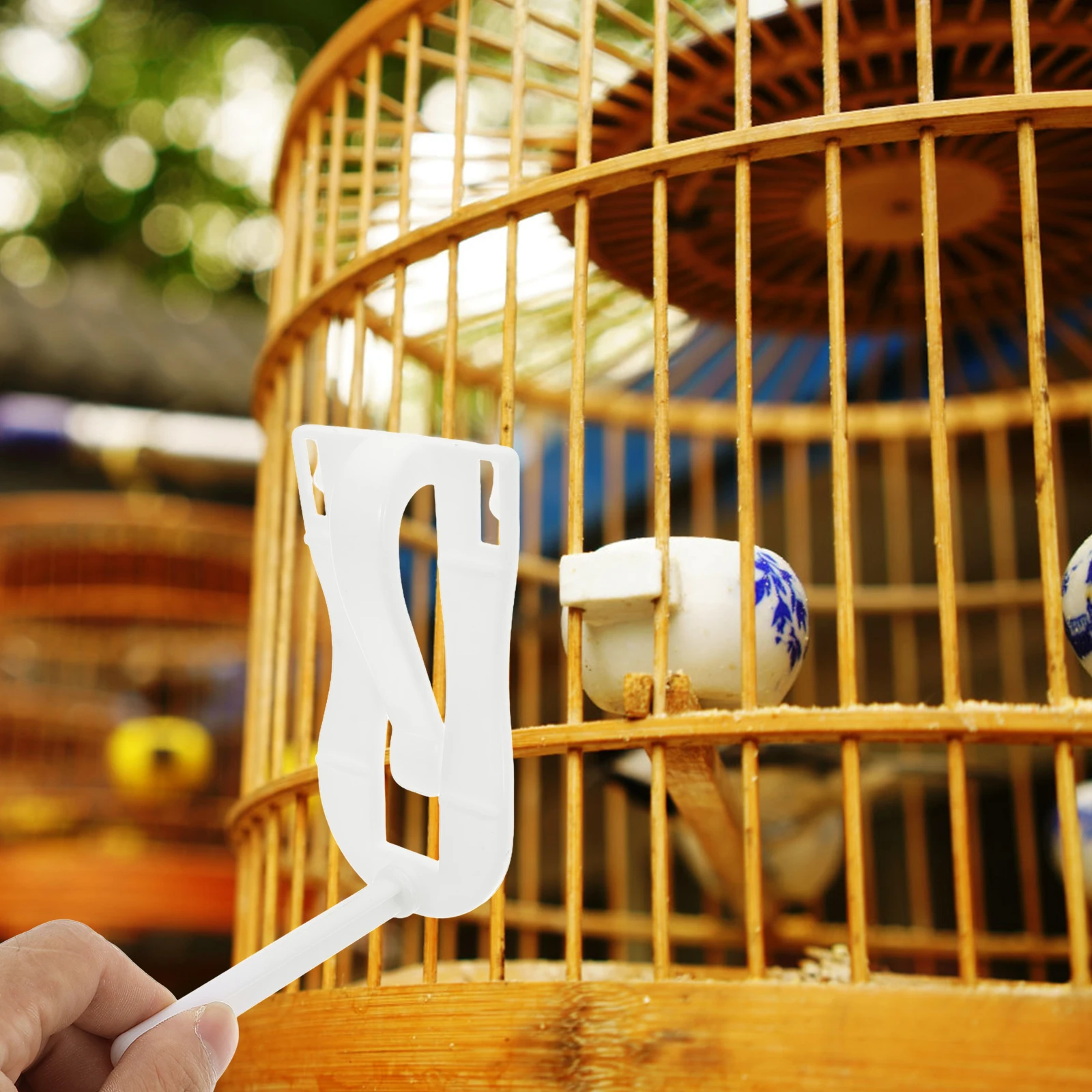 

Bird Cuttlebone Clip ABS Feeder Cage Parrot Treat Holder Vegetables Pet Food Clip Durable Material Secure Grip Long Lasting Use