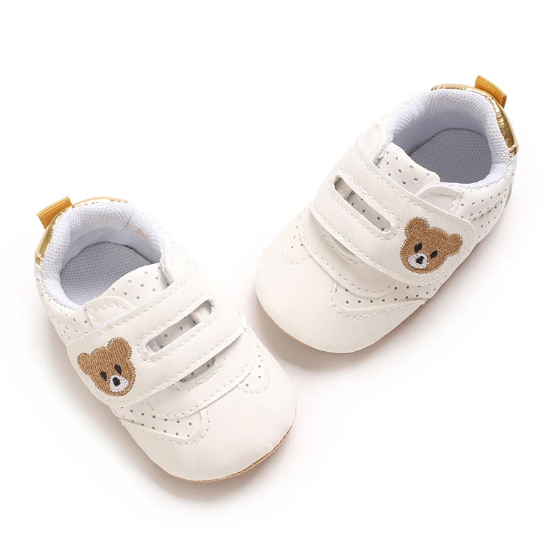 Scarpe da letto bianche appena nate scarpe sportive Casual da orsacchiotto alla moda per bambini piccoli scarpe da passeggio antiscivolo