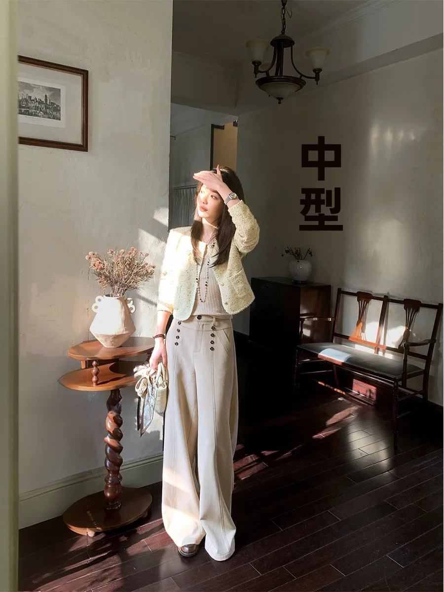

Part Linzi Star River Gold Thread Knitted Short Jacket Soft Light Sparkling Diamond Outerwear French Style round Neck Coat