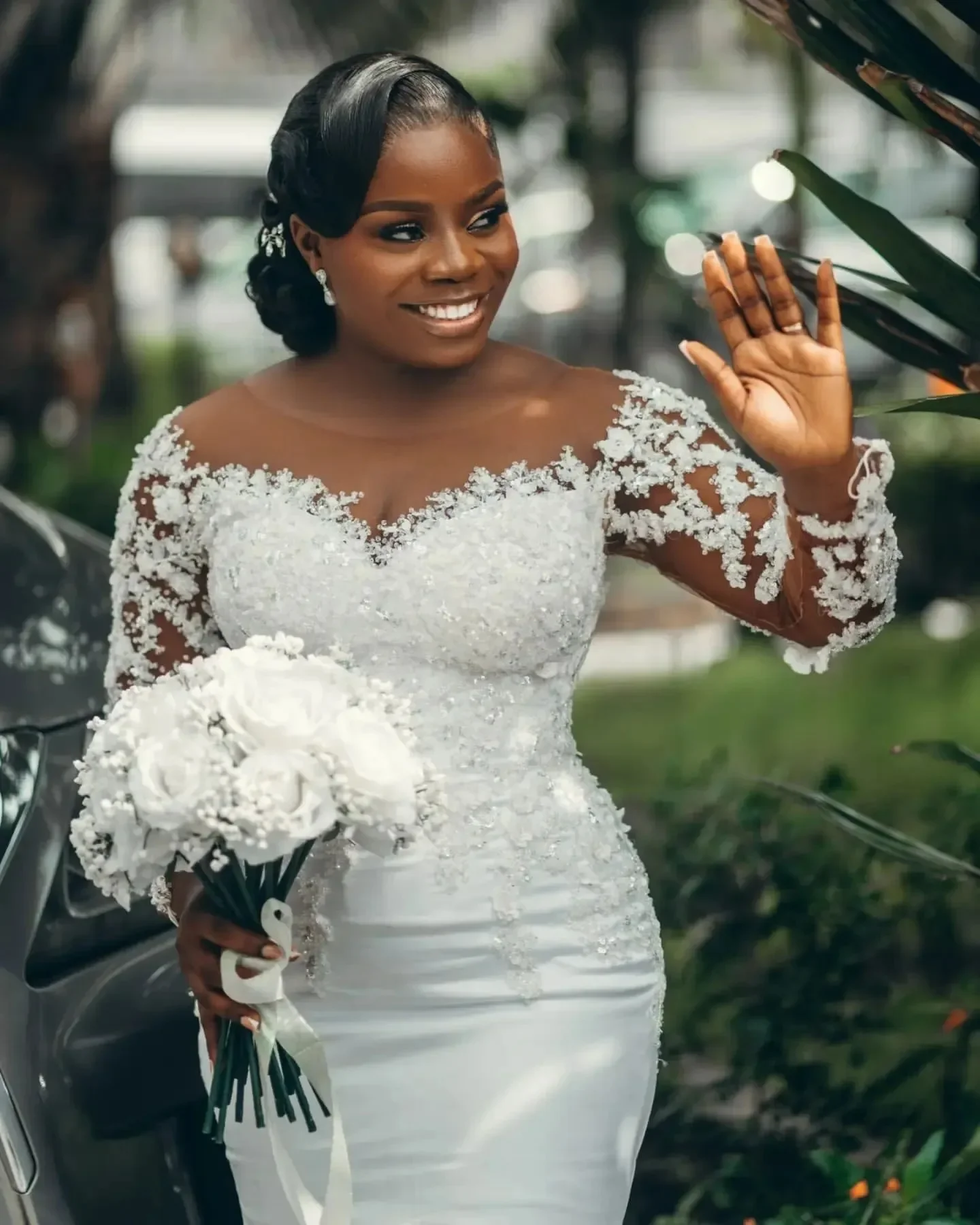 Flavinke カスタマイズされたシアーネックキラキラアップリケスパンコールマーメイドウェディングドレス取り外し可能なスカート長袖ブライダルドレス