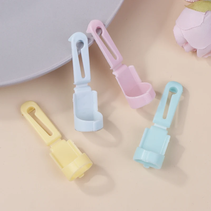 4Pcs Yarn Guide Finger Holders DIY Wear Thread Ring Helper Yarn Guide Separated Tool Knitting Thimble Loop Sewing Accessories