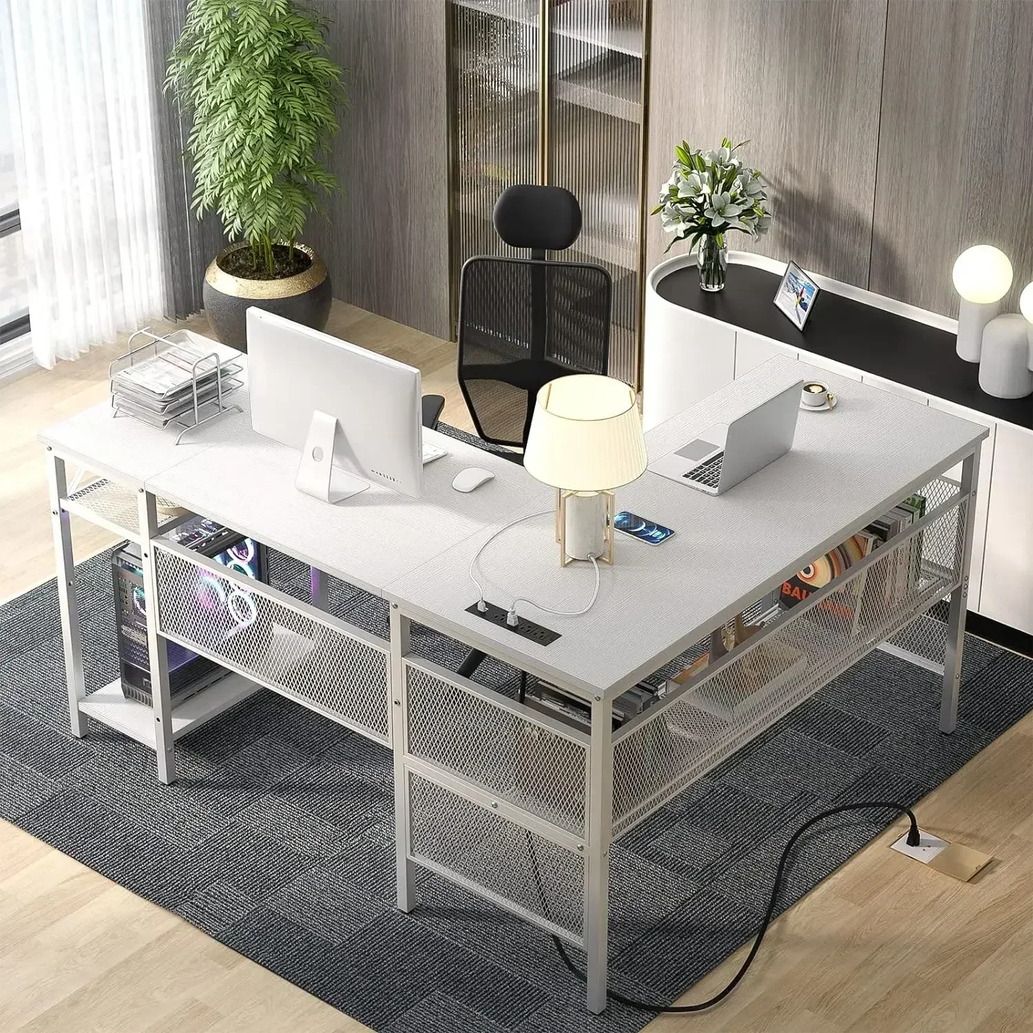 Unikito Magic Mesa portátil em forma de L com 4 saídas, mesa de computador reversível em forma de L de 55 polegadas com prateleira de armazenamento e carregamento USB Po