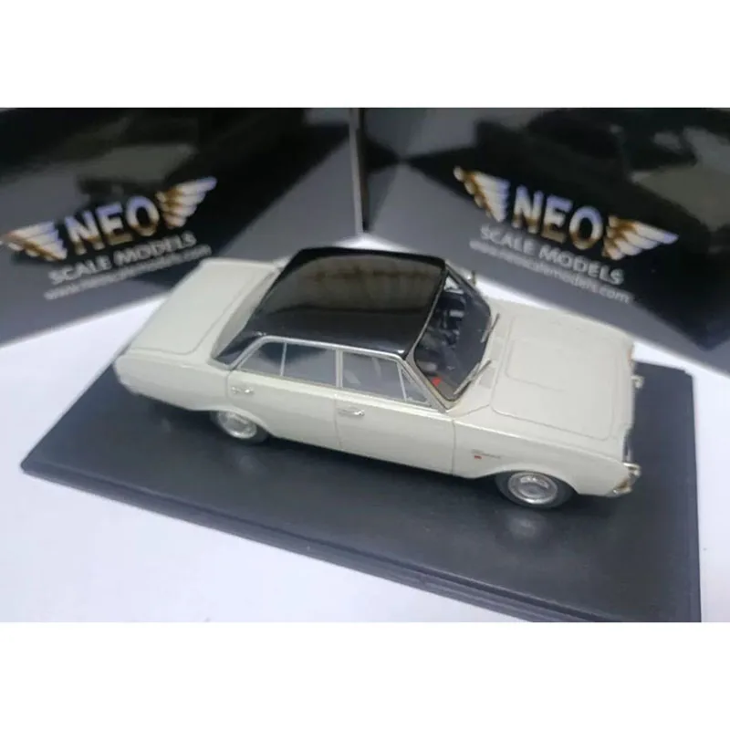 1：43 Scale Ford Taunus 17M P3 1964 Resin Car Model