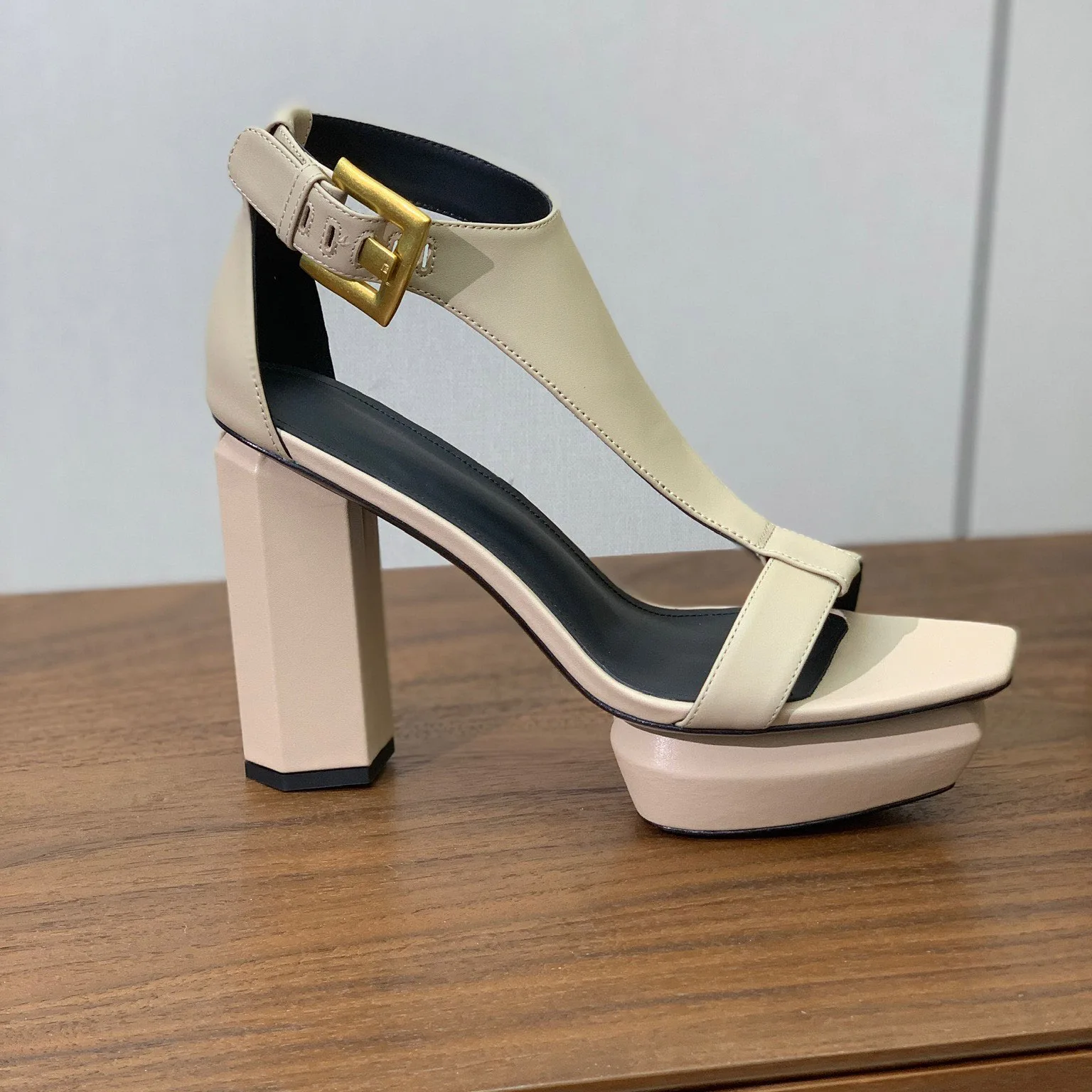 

New Women's Waterproof Platform High-Heel Sandals T-Strap Square-Toe Chunky Heel Leather Party Shoes Featuring Metal Buckle