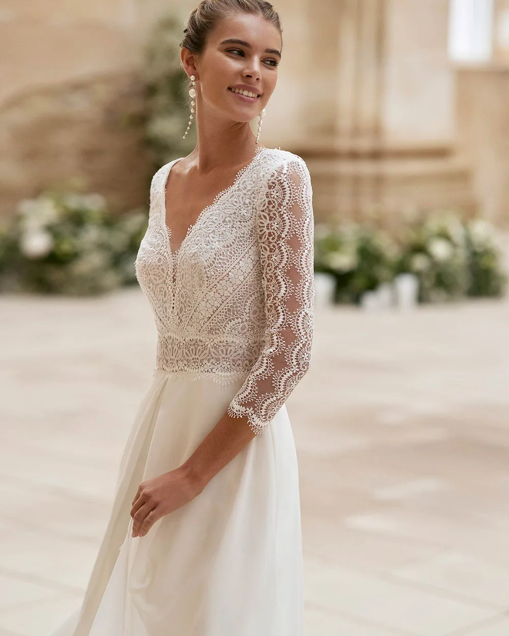 Customized New Unique Wedding Dresses Jumpsuit Bridal Gowns Pants Suite Lace Bride Dresses 3/4 Sleeves Wedding Gowns V Neckline image 4