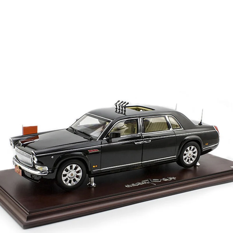 

1: 24th Century Dragon Hongqi Car Model Simulation Alloy Car Car Model Hongqi 70th Anniversary Review Car Model