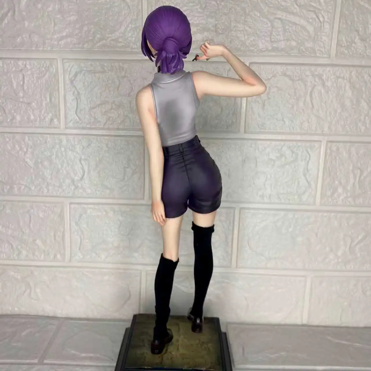 منشار سبوت، منشار كهربائي، ليز بوم شيطان، أنيمي، أنيمي وحلي فتاة جميلة