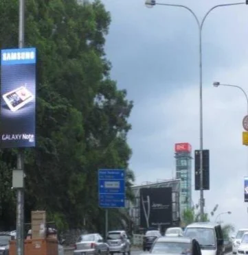 MDS One Double Sides Light Pole LED Display on the Roads