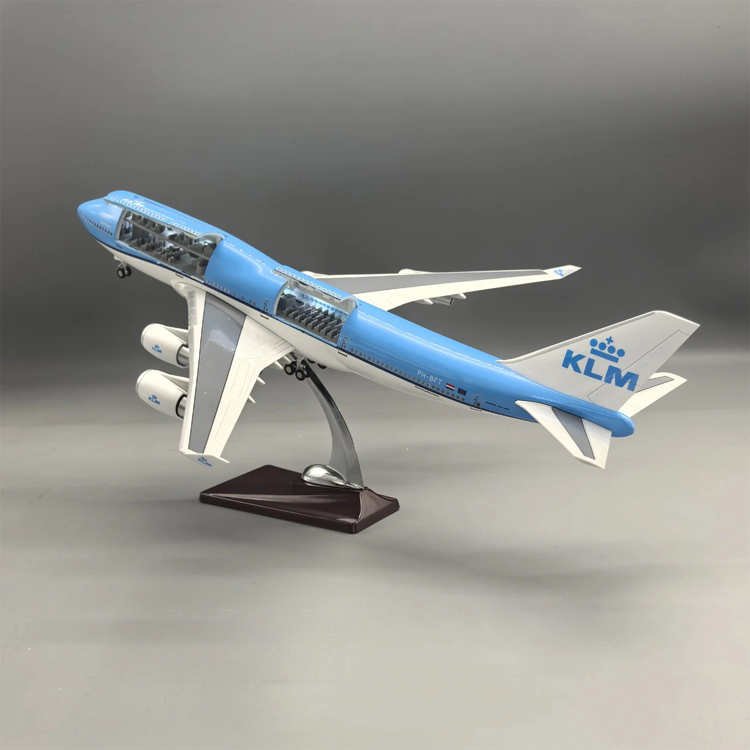 

47CM Scale Model Air Dutch Airlines B747 KLM Airways Resin Openable Cabin Door Airplane With Landing Gear Collection Display