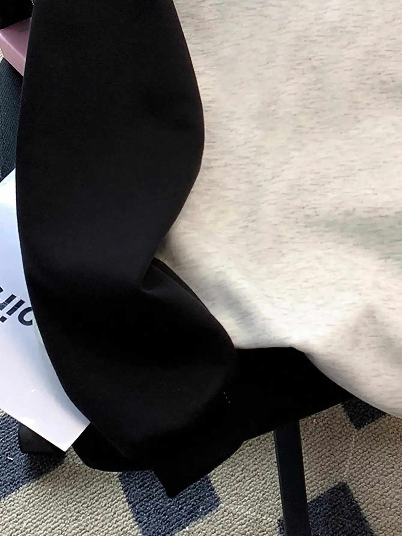 เสื้อสเวตเชิ้ตแขนแรกลันสีสันตัดกันสำหรับผู้หญิง เสื้อลำลองสำหรับฤดูใบไม้ร่วงและฤดูหนาว