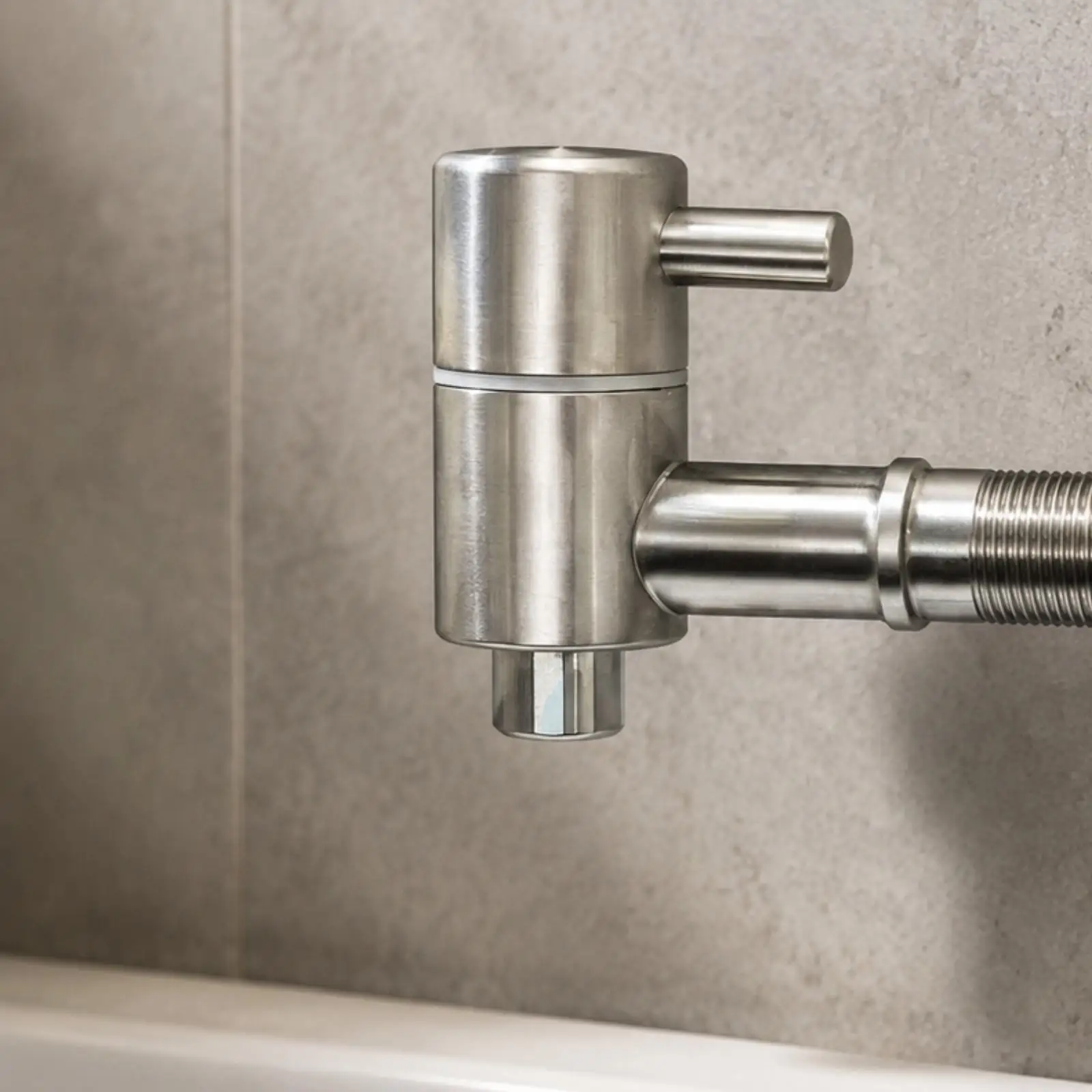 Cask Spigot Wine Barrel Faucet Stainless Steel Lever Operated for Dispensing Drinks from Barrels