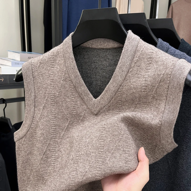 2025 الراقية شتاء جديد منتصف العمر الرجال الخامس الرقبة تانك القمم محبوك مع المخملية سميكة الدافئة سترة الكتف #2