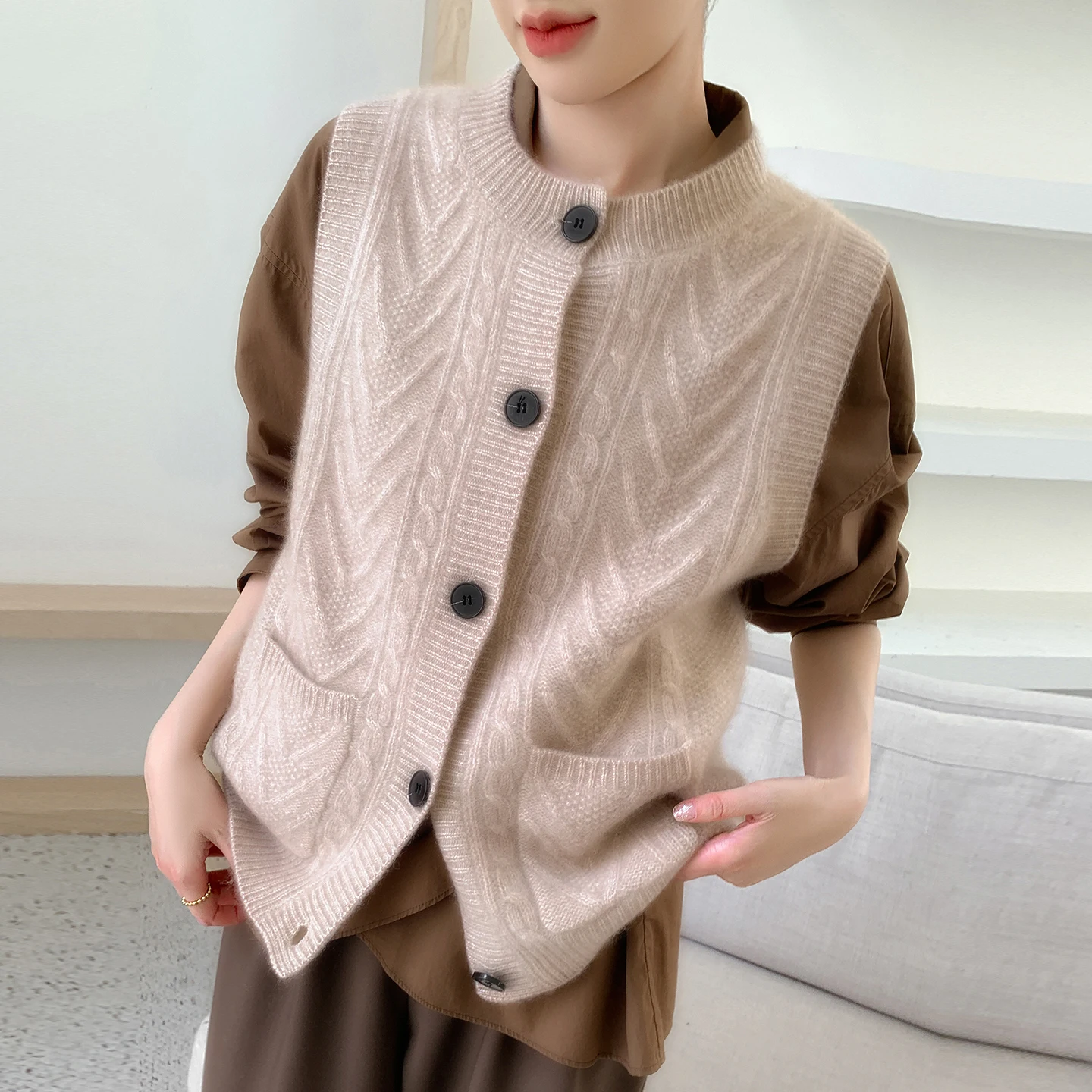 

100% Wool Solid Color Sleeveless Buttons Vest Cardigan Soft Gentle Casual Comfortable Women's Clothing Cashmere Top 2025