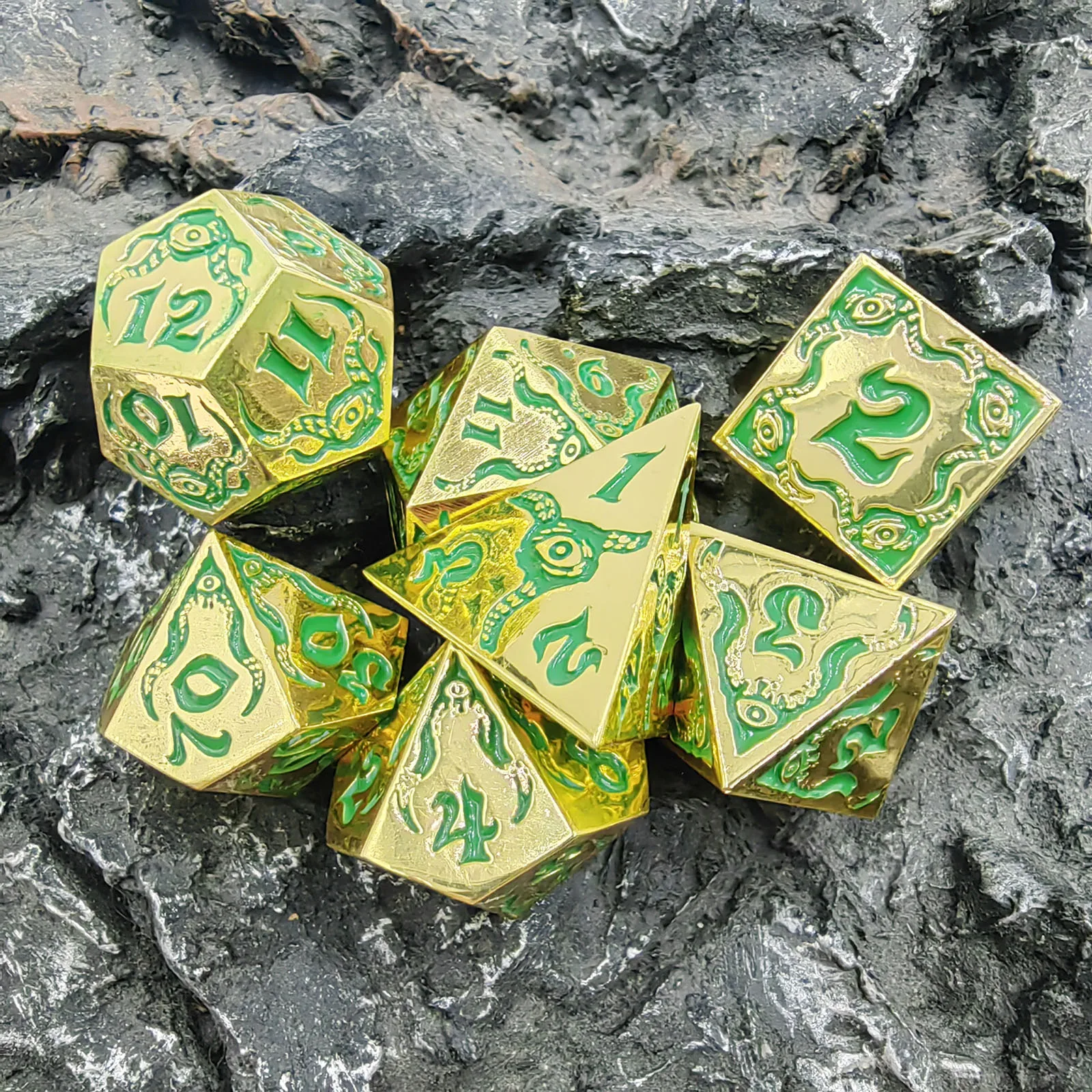 

7pcs Gold Green Devil Eye DND Metal Dice Set Multi-sided Polyhedral Solid Dice for D&D Game Role Playing Board Table RPG D4~D20