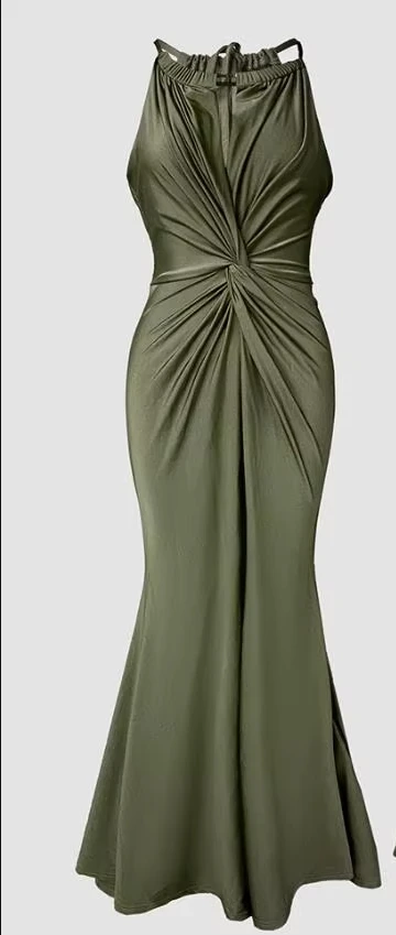 Elegancka damska sukienka maxi z dekoltem typu halter, głębokim dekoltem w serek, plecionymi ramiączkami, skręcanym przodem, bez rękawów, dopasowana, zapinana na zamek z tyłu.