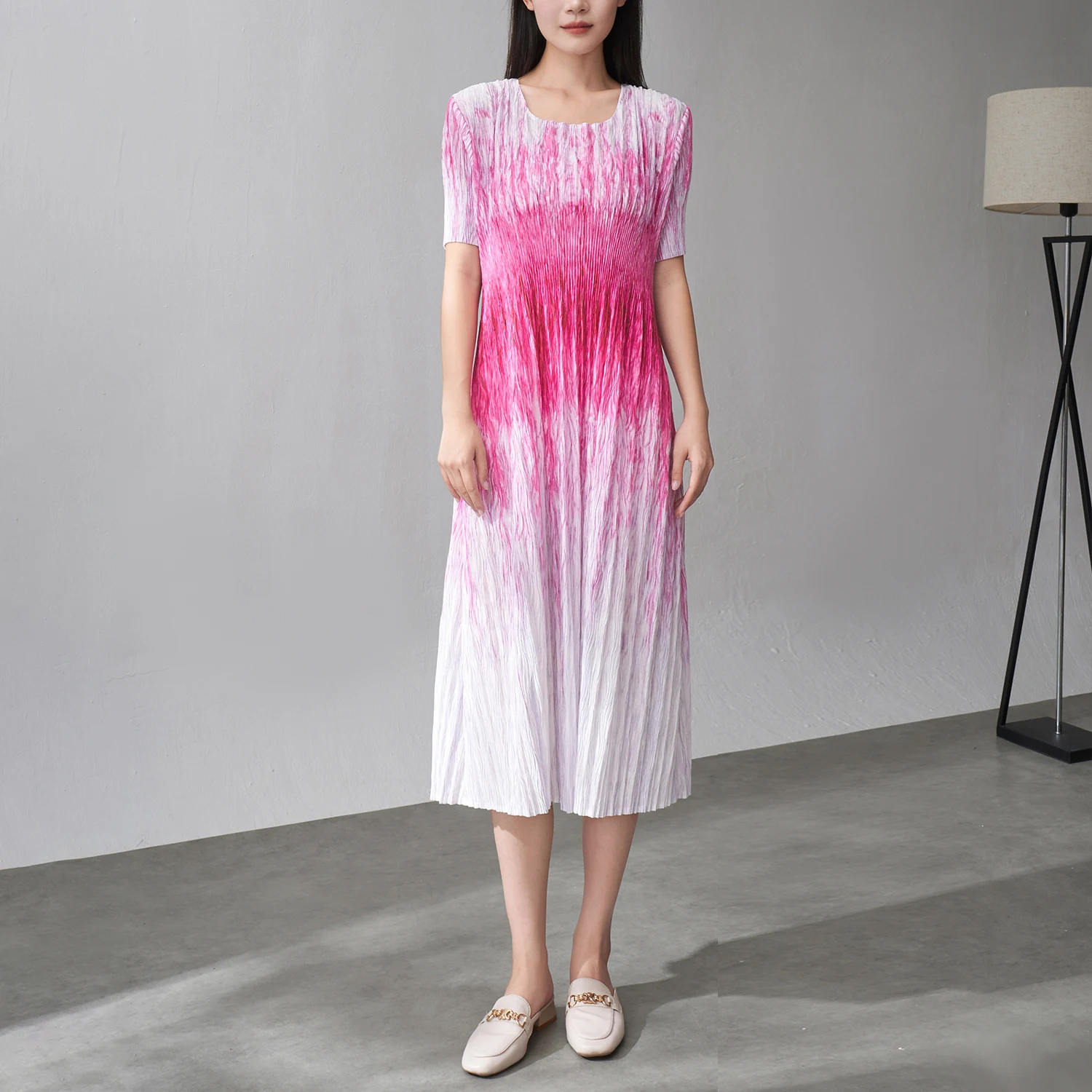

2025 Summer Miyake Pleated Dress Women's Gradient Color Casual Dress