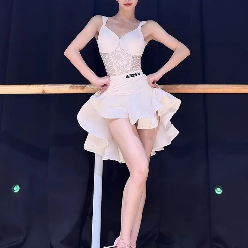 

1 Set Women Latin Dance Dress Outfits Lace Bra Tops Ruffled Skirt Big Swing Skirt Dance Practice Stage Performance Costume