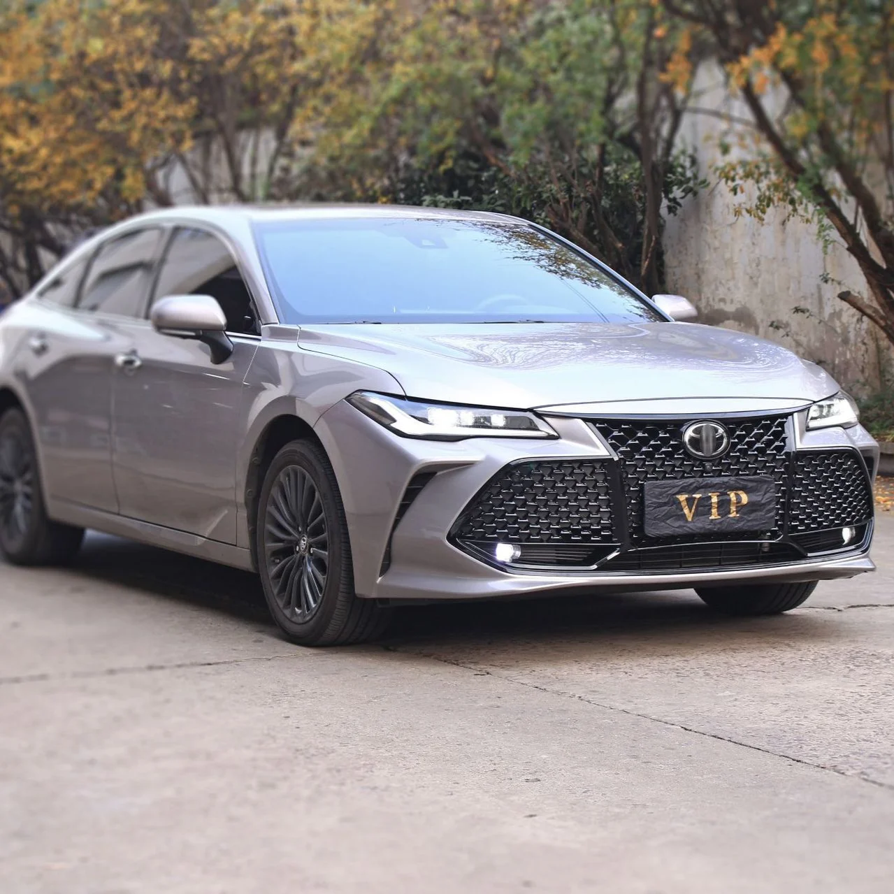 Suitable for 18-24 Toyota Avalon US version grille body kit modification upgrade