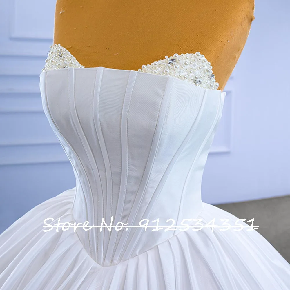 Abiti da sposa personalizzati con abito da ballo in raso di nuovo arrivo con spalle scoperte Abiti da sposa di lusso Perle Splendido abito Mariage