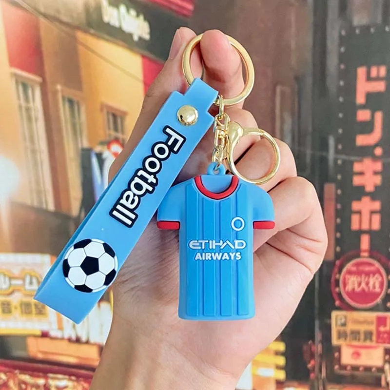 miniso  Car keychain pendants, exquisite and personalized boy bags, key chain rings, small gifts