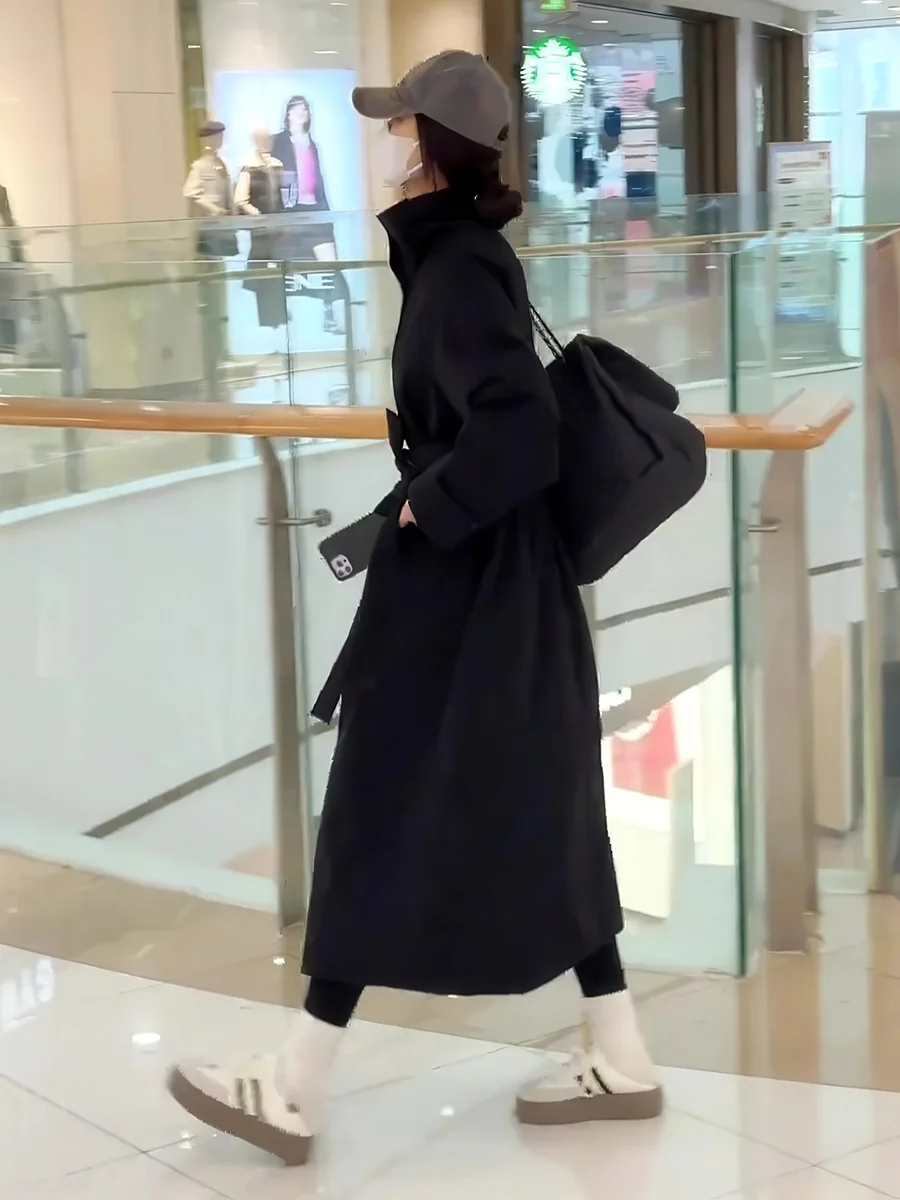 Damski długi płaszcz zimowy z wysokim kołnierzem, koreański, luźny, casualowy, ocieplany, jednolity kolor.