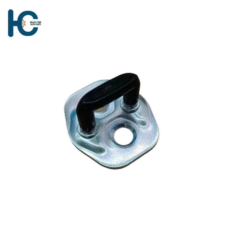 80570-85E1A 8057085E1A Door Lock for Buckle Bumper Assembly for Nissan Pickup D22 Y61 A32 B14 3