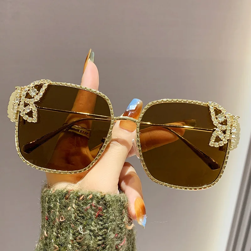نظارات شمسية بإطار مربع على شكل فراشة بإطار معدني، نظارات شمسية قوية بتصميم عصري، نظارات مزخرفة