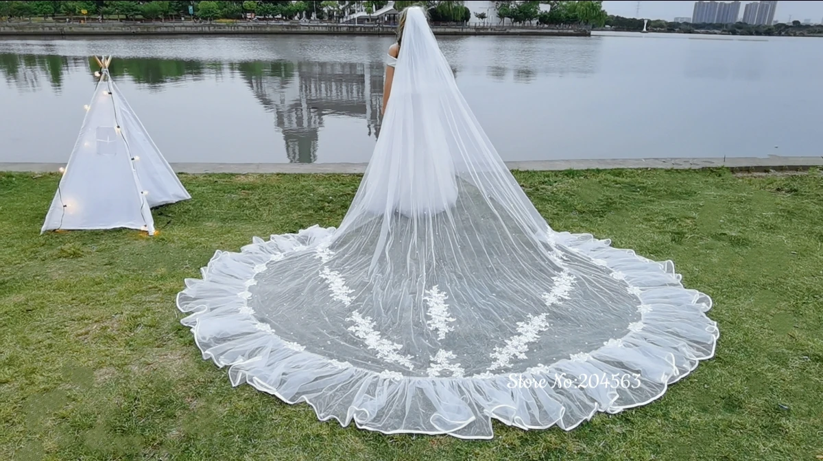 

Unique One-Layer Wedding Veil with Pearls Lace EdgeTulle Veil for Bride with Steel Comb MM2022