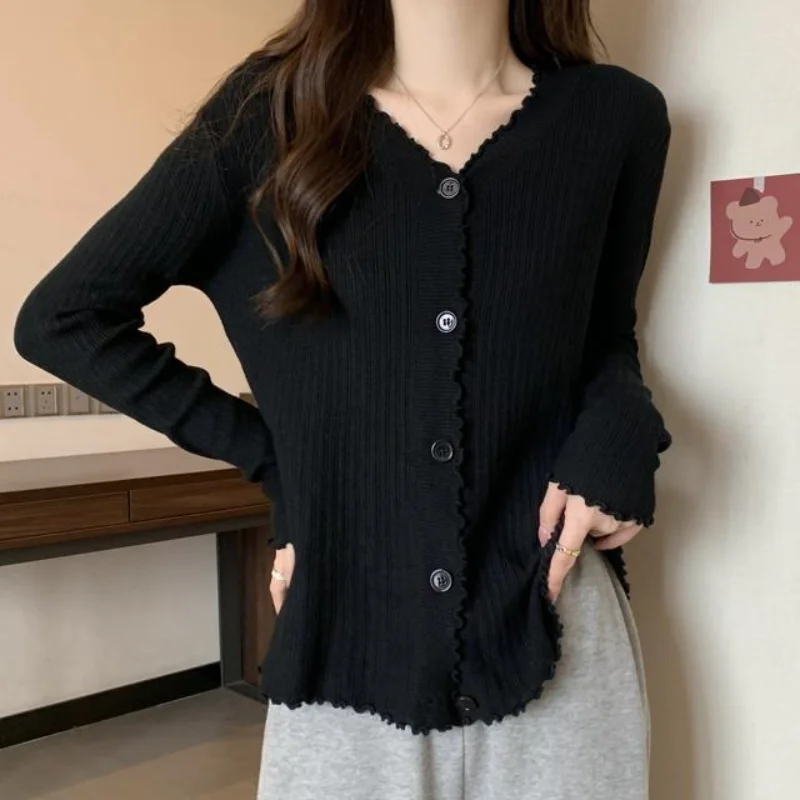 Design-sensorischer Cardigan für Damen, neuer Herbst-Strickpullover