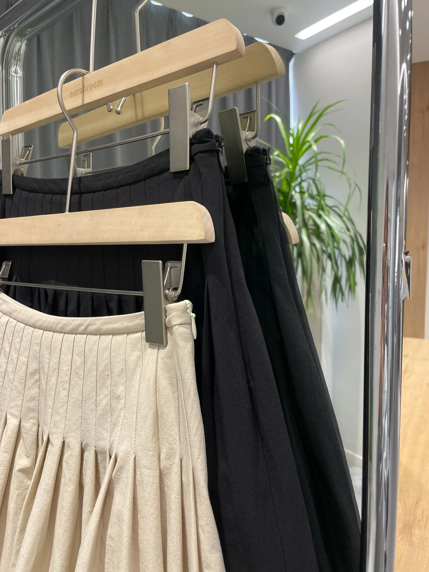 

Nuo Xiaola, аутентичная весенняя новинка, тонкий кукольный воротник, Jaet ort, юбка, брюки, женские повседневные брюки на молнии, дизайн