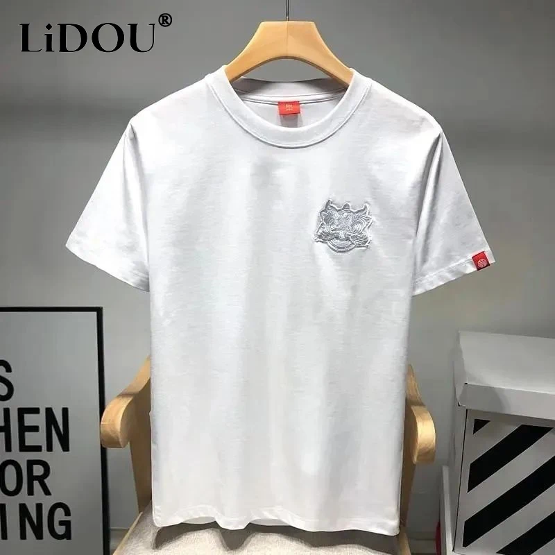 Summer Solid Color Vintage Lion Dance Embroidered T-Shirts Man Round Neck Short Sleeve Fashion Pullovers Men National Style Tees