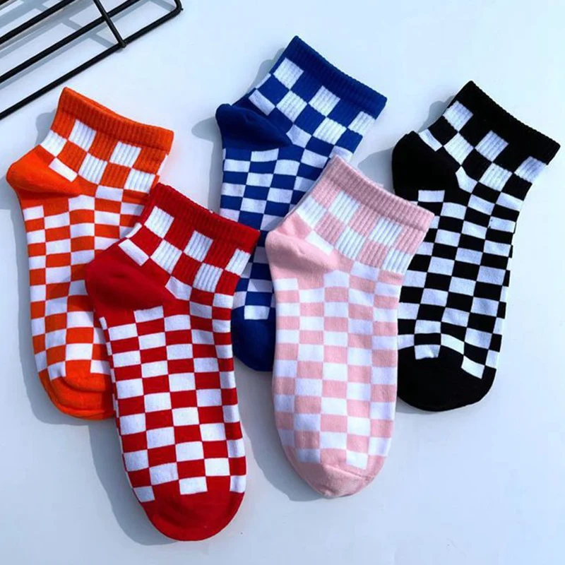 

Korean Harajuku Fashion Checkerboard Men Socks Street Sports Print Skateboard Socks Hip Hop Women Short Socks
