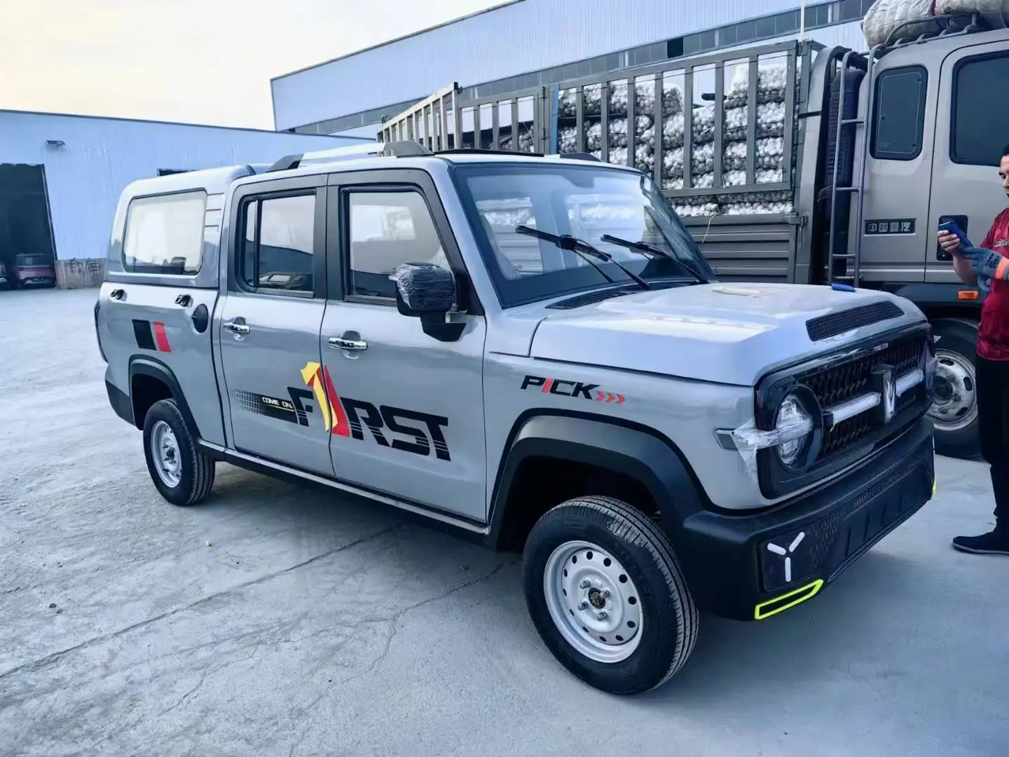 New energy electric pickup, with air conditioning, large capacity, for transporting agricultural products