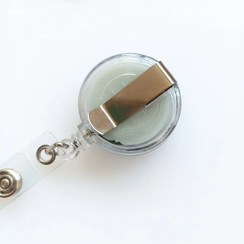 1-шт-Милый-выдвижной-держатель-для-бейджа-в-виде-медведя-акриловый-держатель-для-id-карты-для-медсестер-студентов-офисных-работников